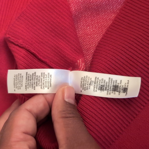 Joe Fresh| NWT Red and White Snow Flake Patterned Long Sleeve Crew Neck Sweater - Picture 14 of 15